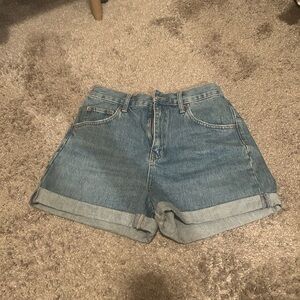 ❗️Great pair of highe rise Jean shorts ❗️
